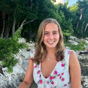 Meet your Posher, Alina